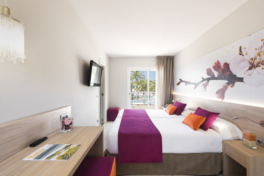 Garden Holiday Village - Adults Only Пуерто де ла Аркудия Екстериор снимка